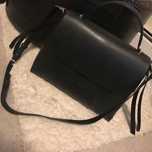 Zara Handbag in GREAT CONDITION !!🌸