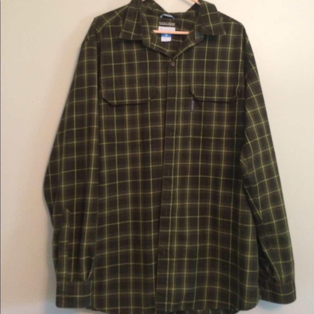 Men's Columbia XL long sleeve button down shirt