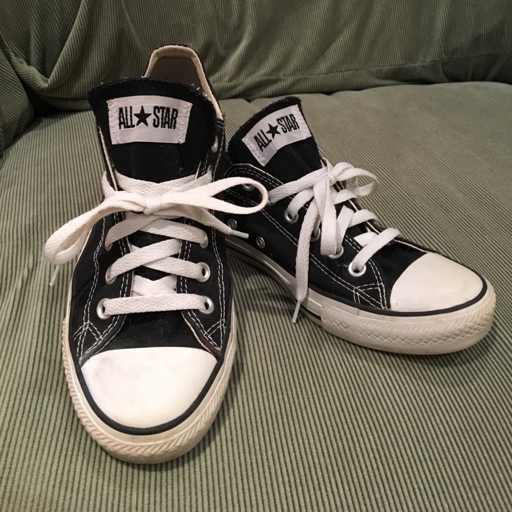 low top black converse