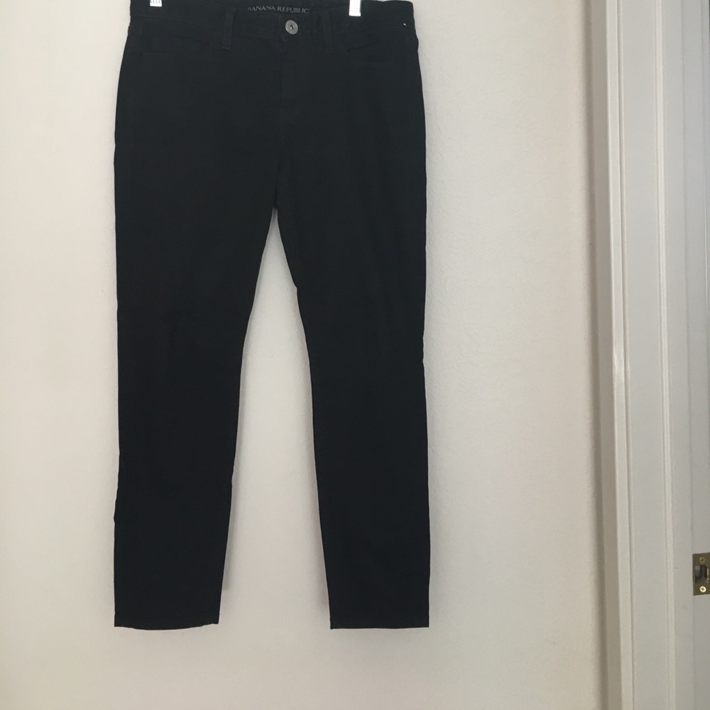 Banana Republic Black Skinny Denim 28Short