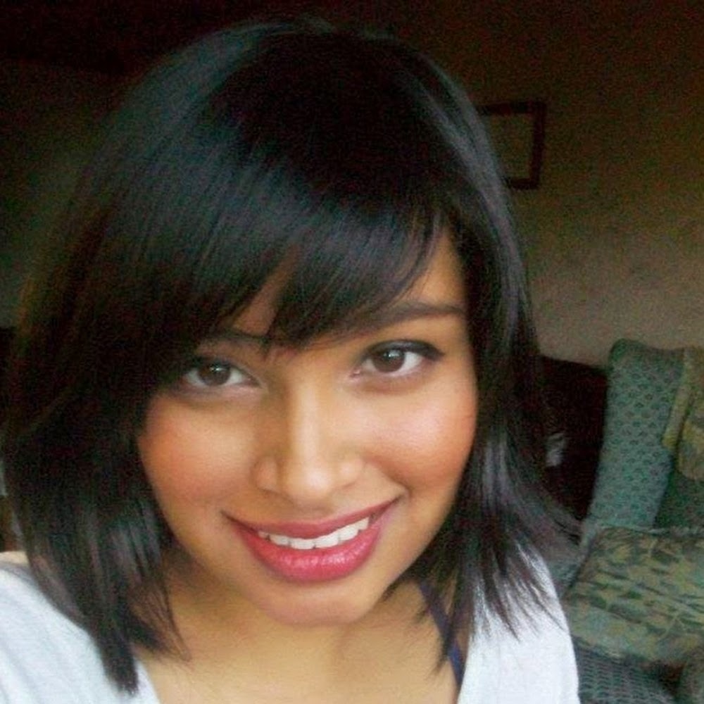 Meet your Posher, Moumita