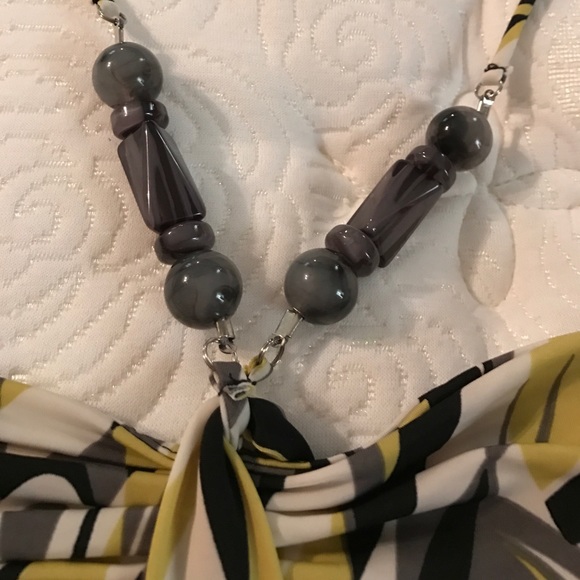 Halter top - Picture 2 of 4