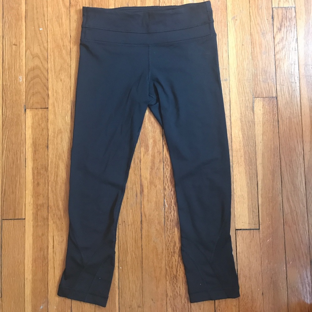 Lululemon running crops