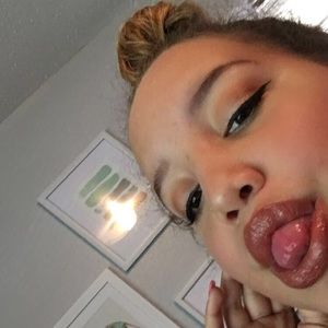 Meet your Posher, Miranda