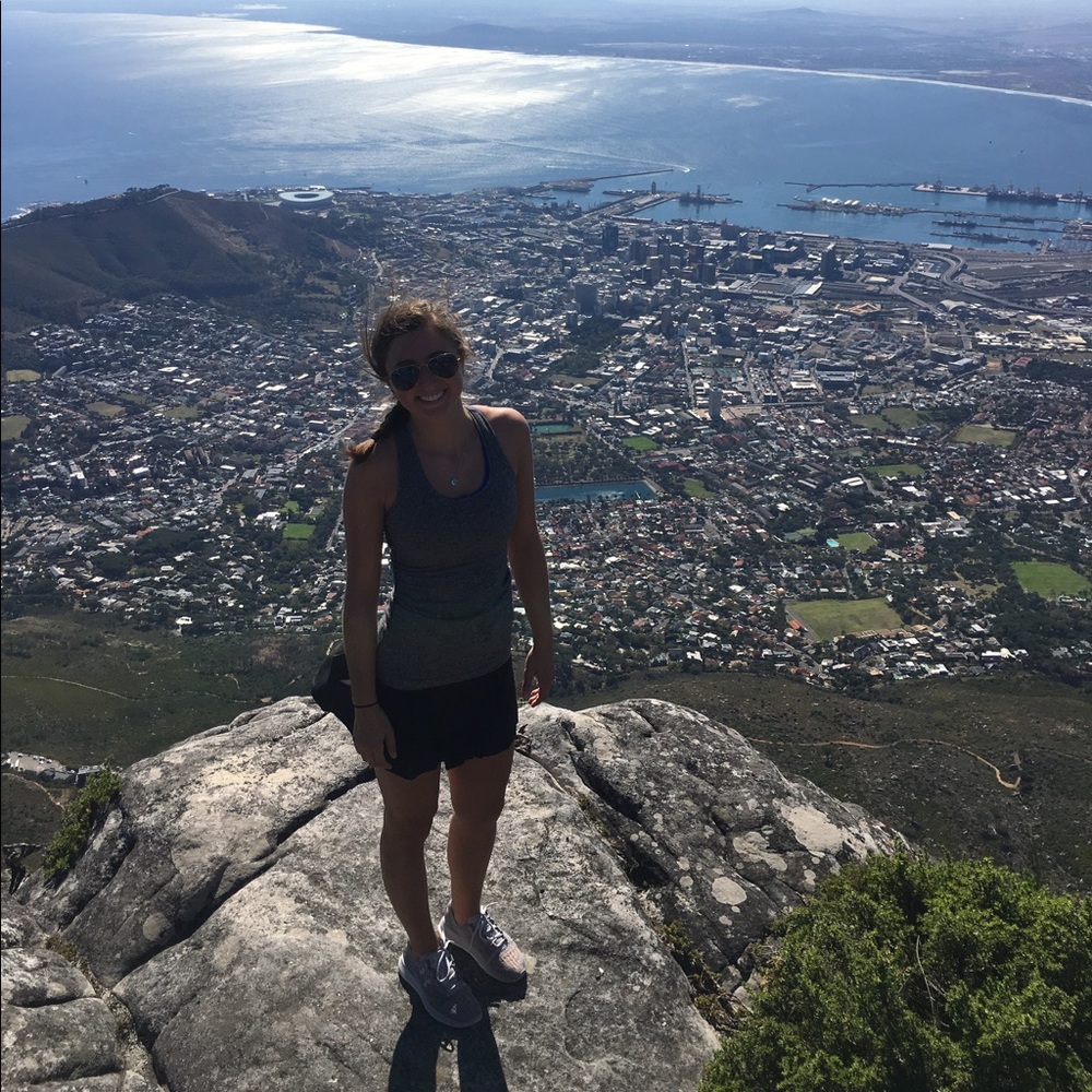 Meet your Posher, Andrea