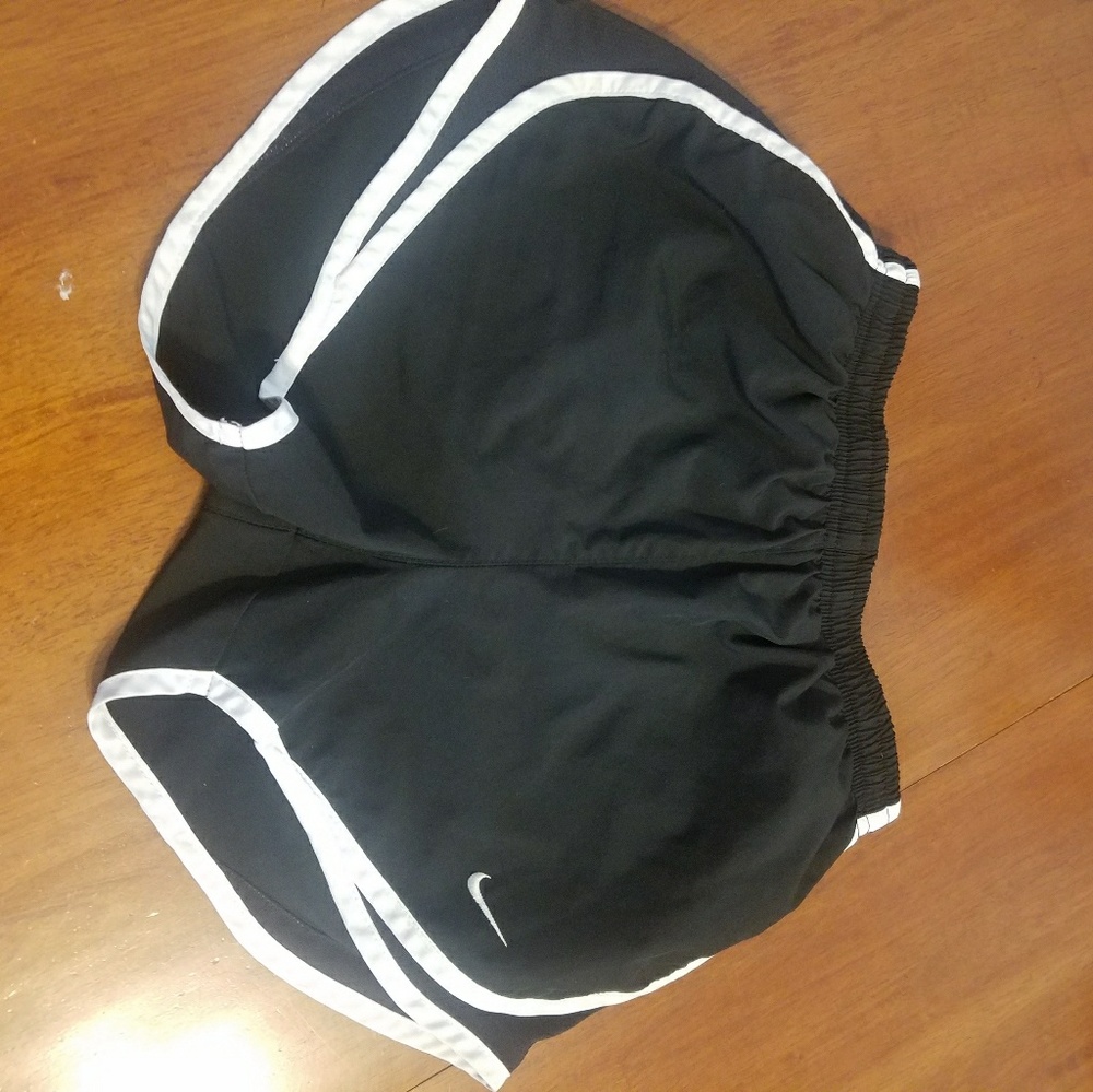 Black and white Nike running shorts!