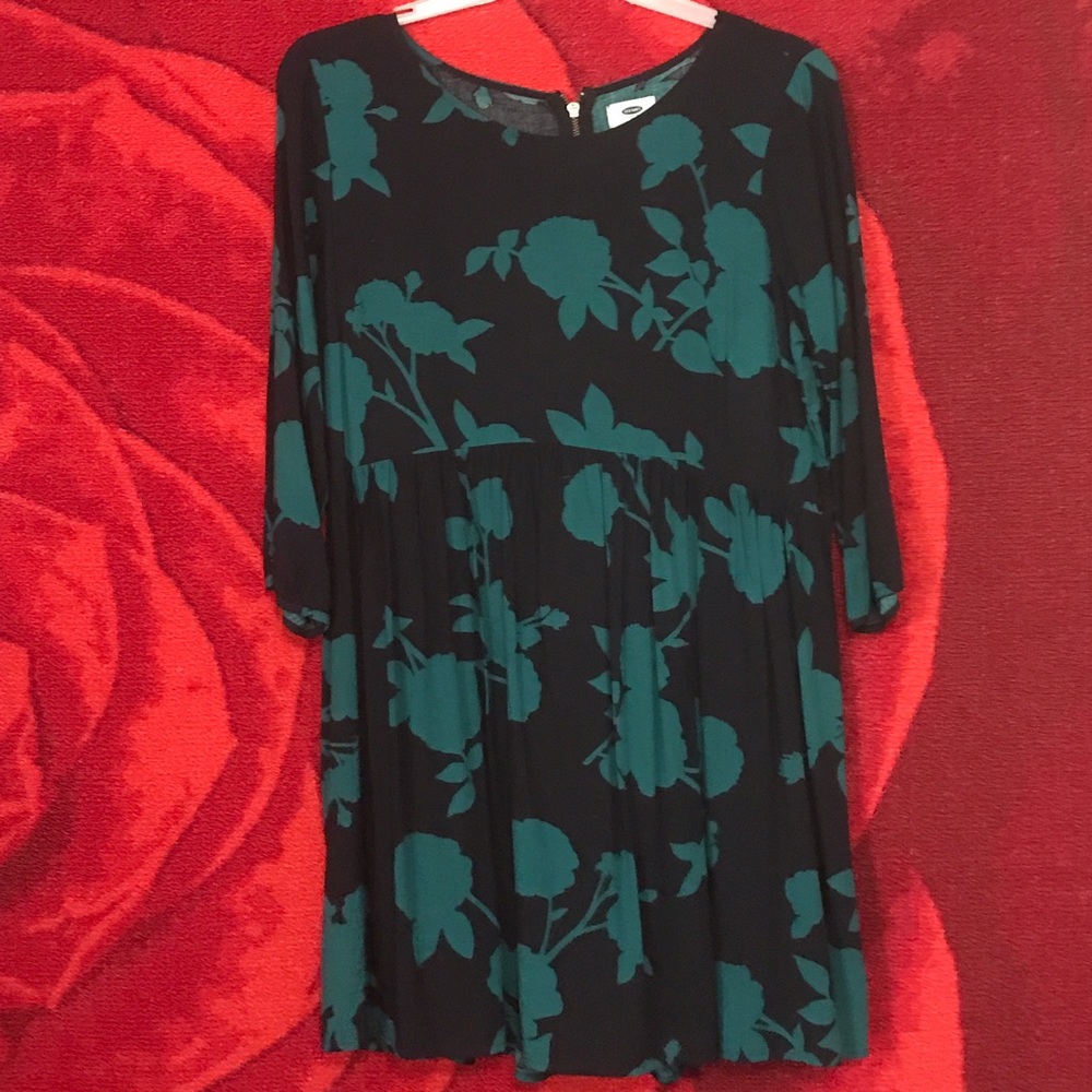 Navy and green drop waist dress💚