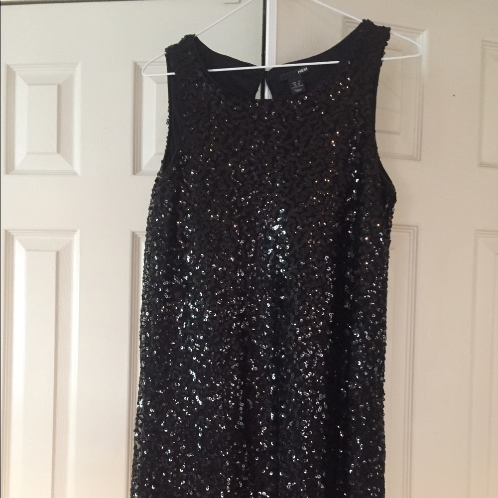 Black sequined H&M dress