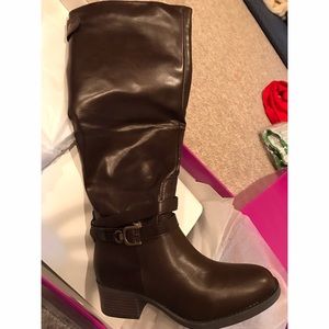 New Rampage Knee High Riding Boots sz 7 brown