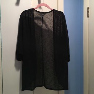 Lightweight Black Short-Sleeve Open Cardigan