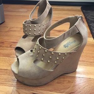 Tan wedges