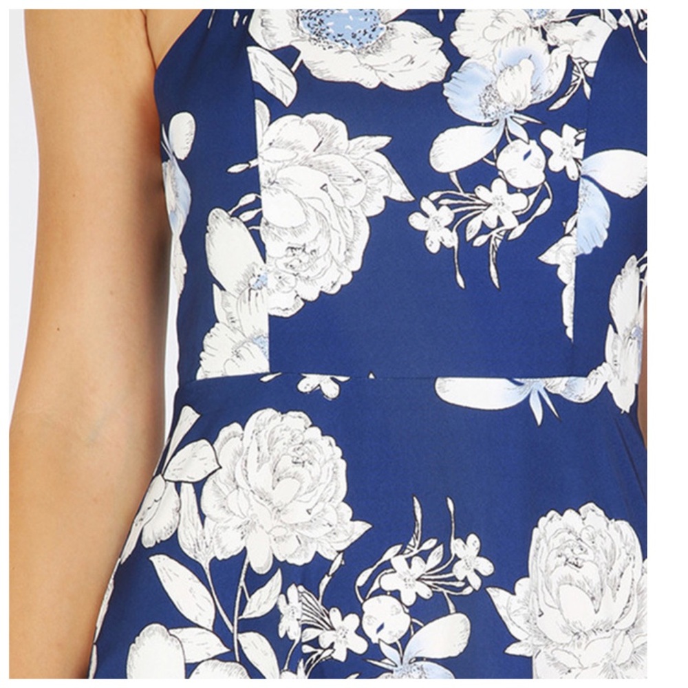 💜 ‼️ PRICE FIRM LAST CALL
Blue & White Tropical Flower Maxi Halter Dress - Picture 6 of 6