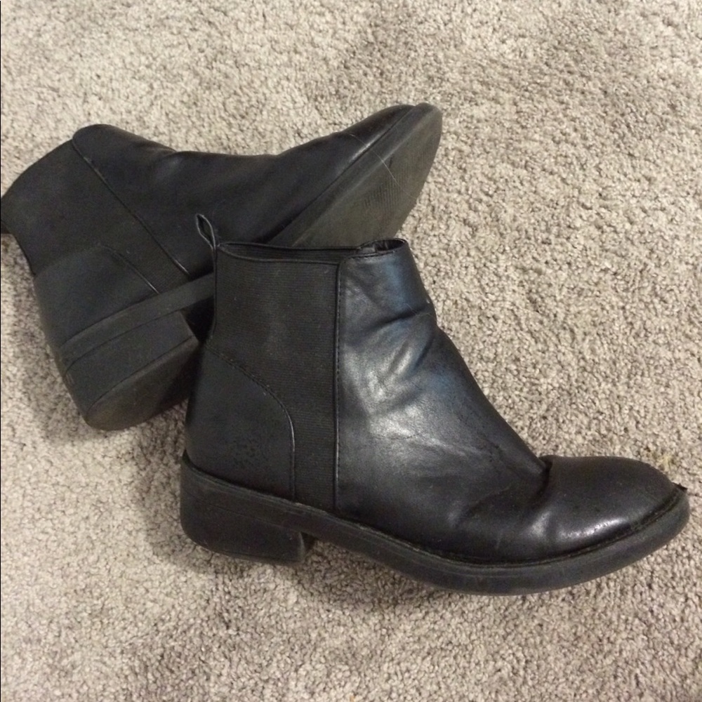 Short Black Heeled Boots