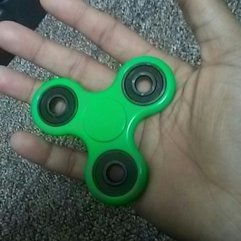 Fidget spinner