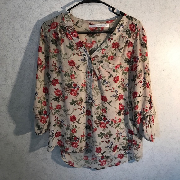 fun 2 fun Tops - Pretty Floral Top
