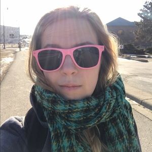 Meet your Posher, Emily