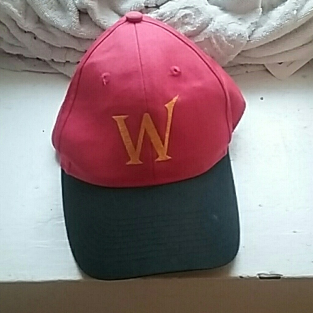 Baseball cap with "W" for "Win"