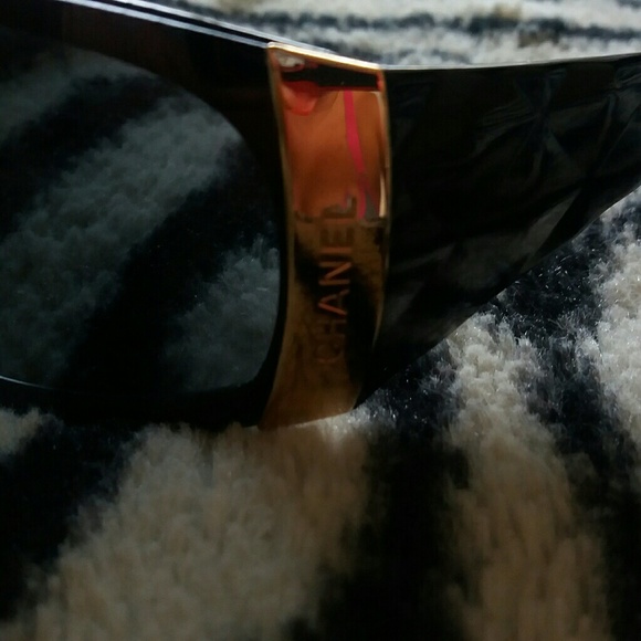 Chanel sunglasses - Picture 4 of 4