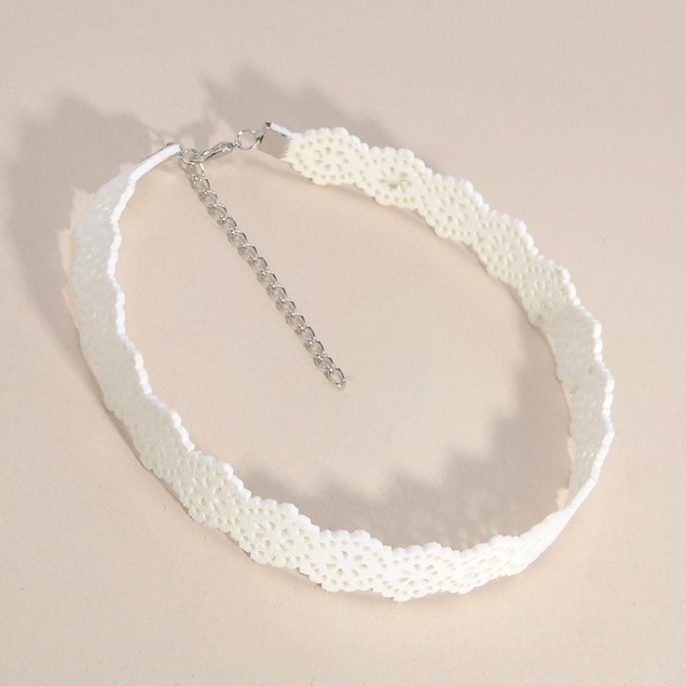 White Choker