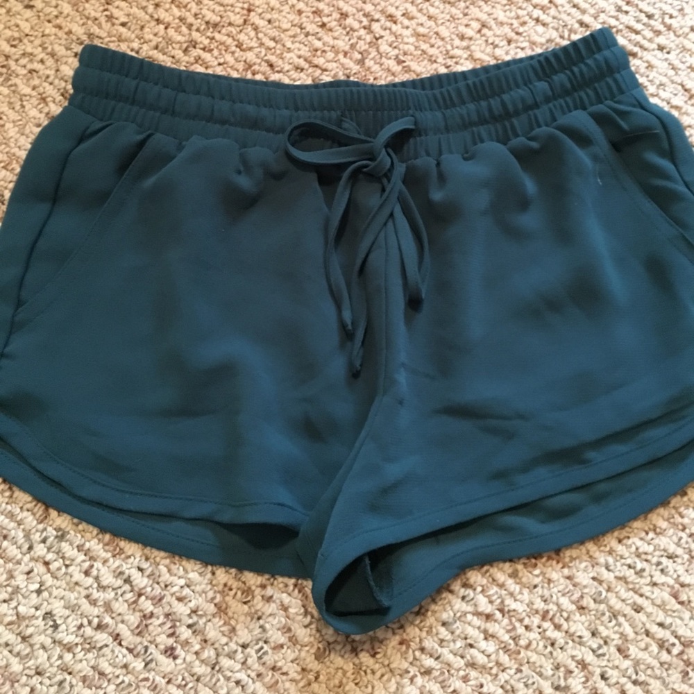 Light weight shorts - Picture 2 of 4
