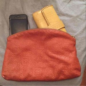 Baggu clutch