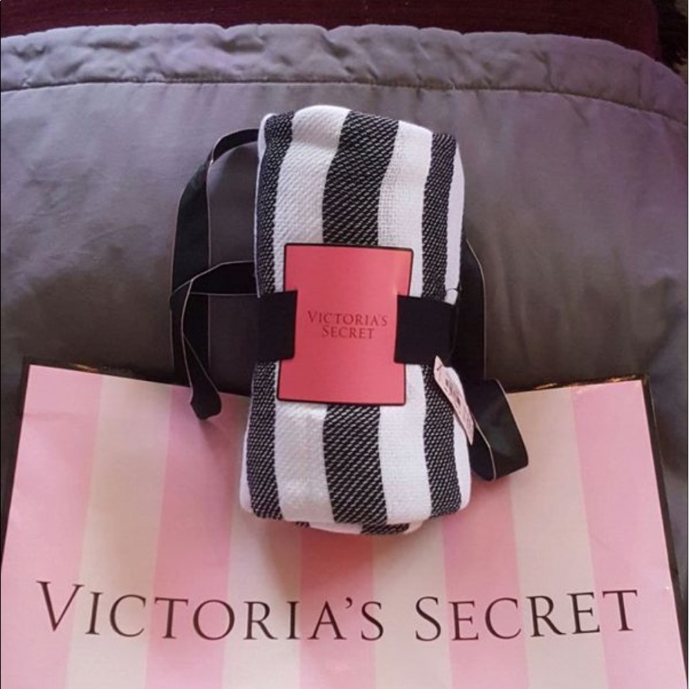 Victoria Secret Trow blanket! Brand New With Tags