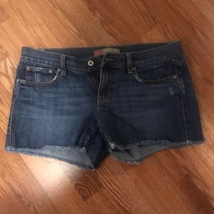 Denim cut-off shorts!