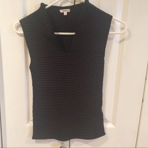 Nicola sleeveless top. Sz. S