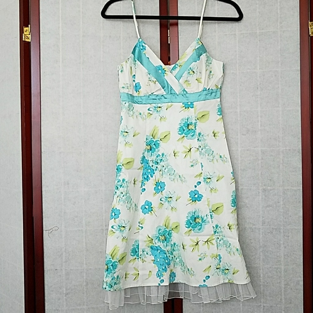 Vintage City Triangles Blue and white flower A-line midi sundress Juniors size 5