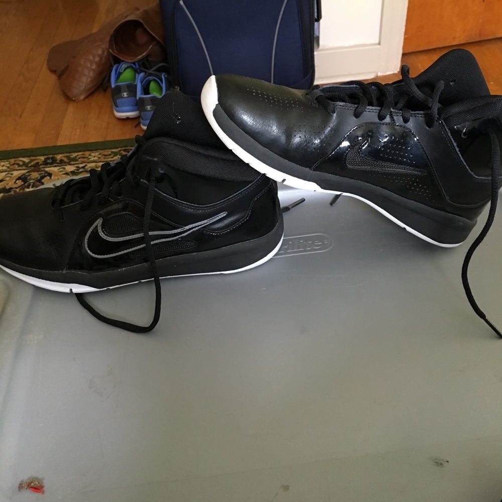 Black Nike Basketball Shoes