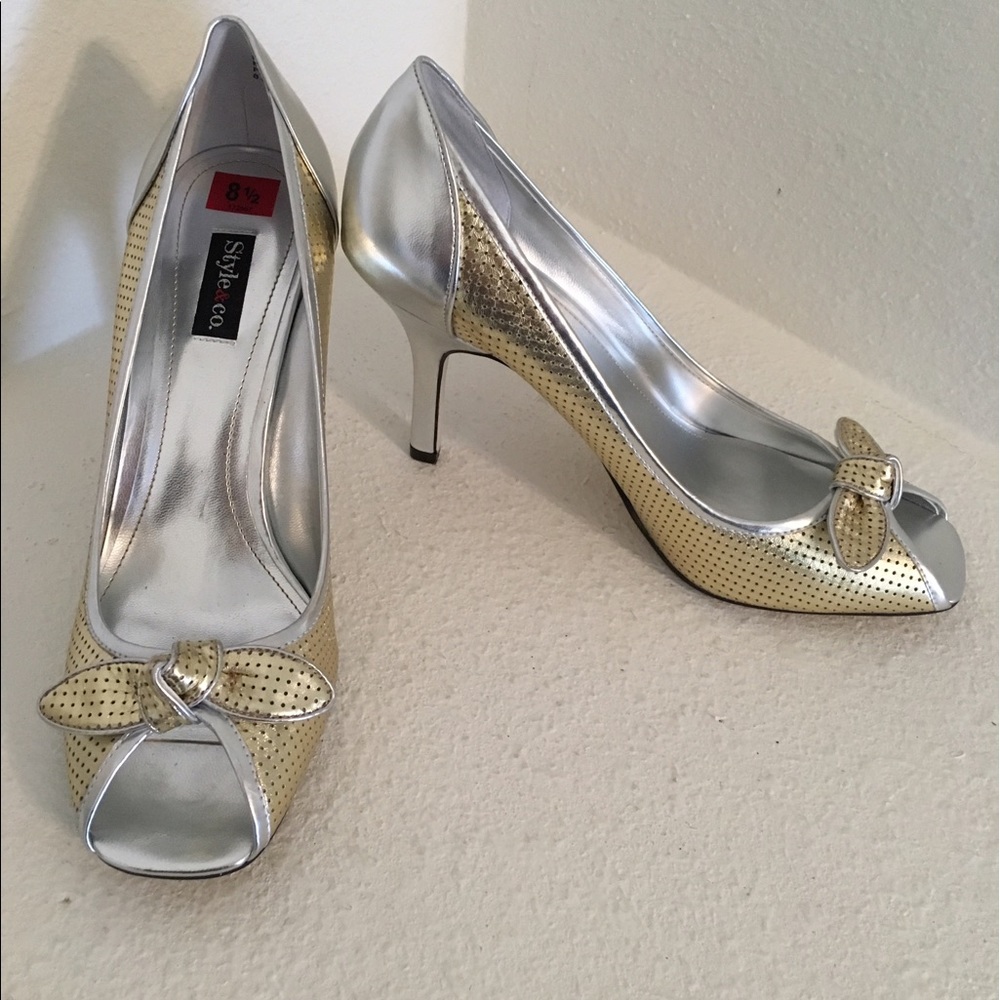Style & Co silver and gold Heels
