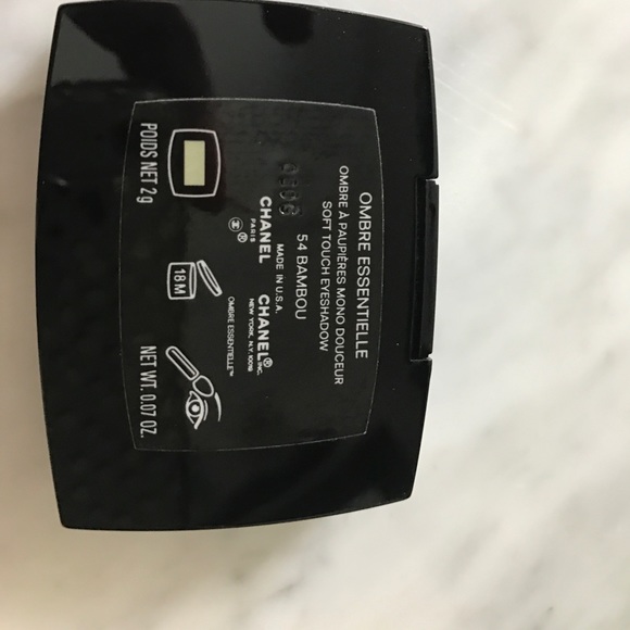 CHANEL OMBRE ESSENTIELLE EYESHADOW in bamboo - Picture 3 of 4