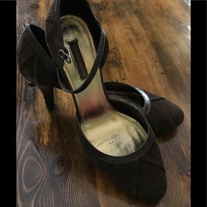 Antonio Melani brown suede heels 8.5
