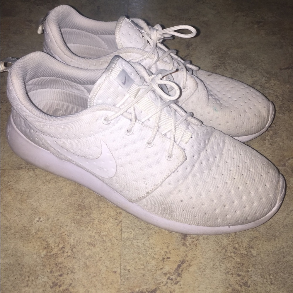 Nike roshe 2 all white