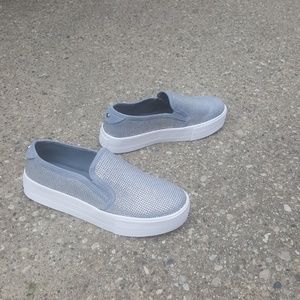 NWOT G by Guess Slip-on