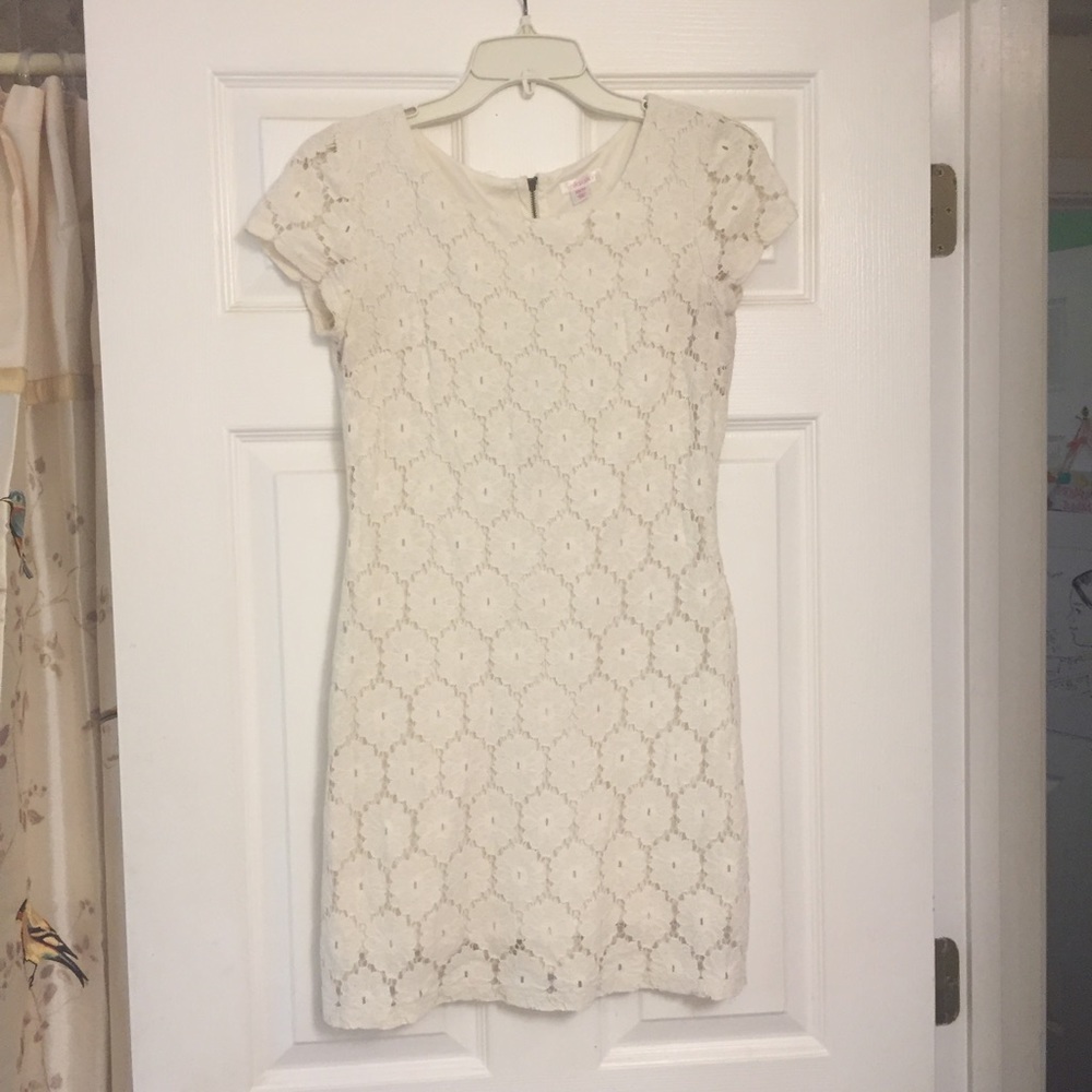 White lace dress
