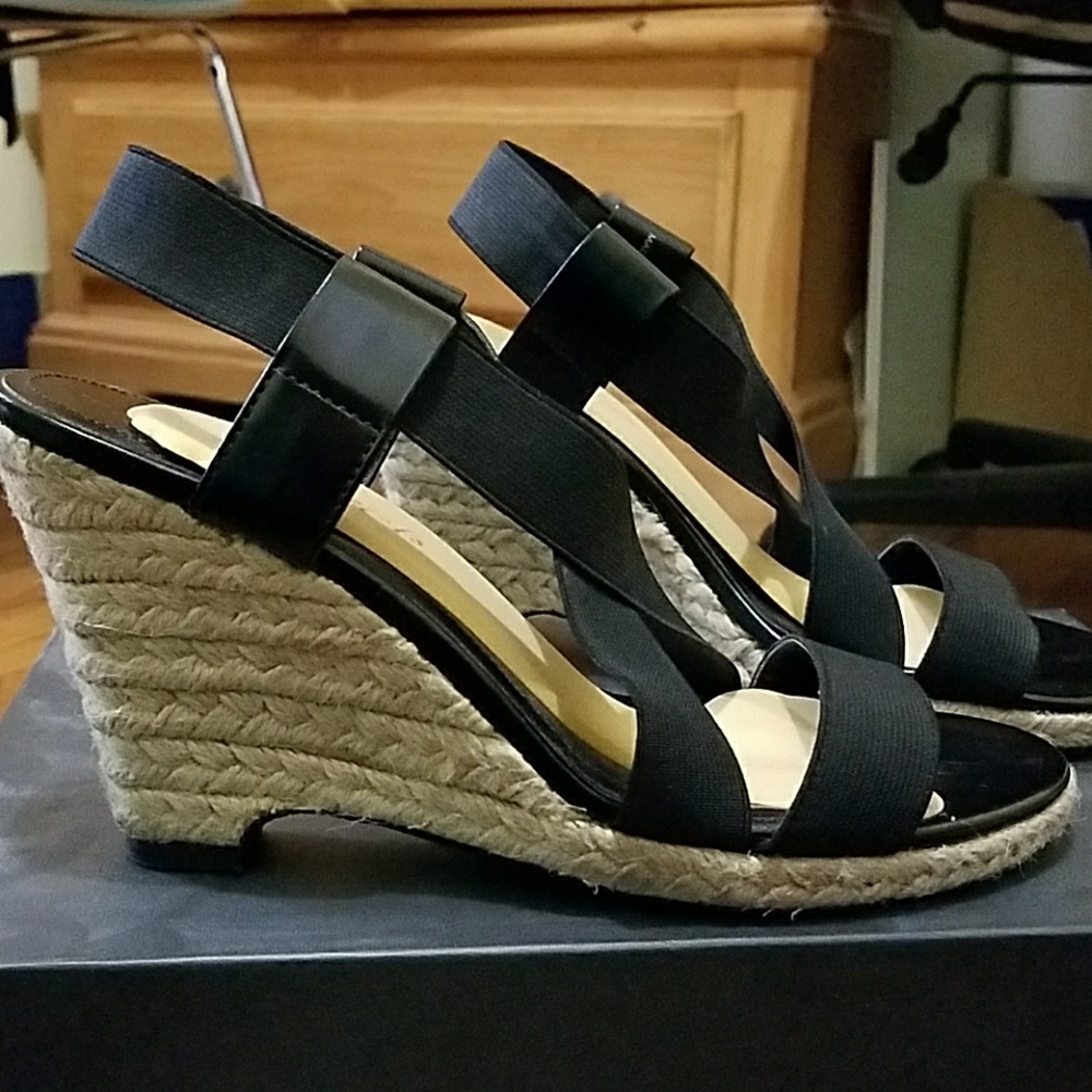 Tahari Espadrilles size 7