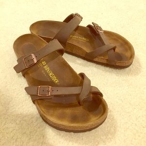 Birkenstocks Mayari in mocha