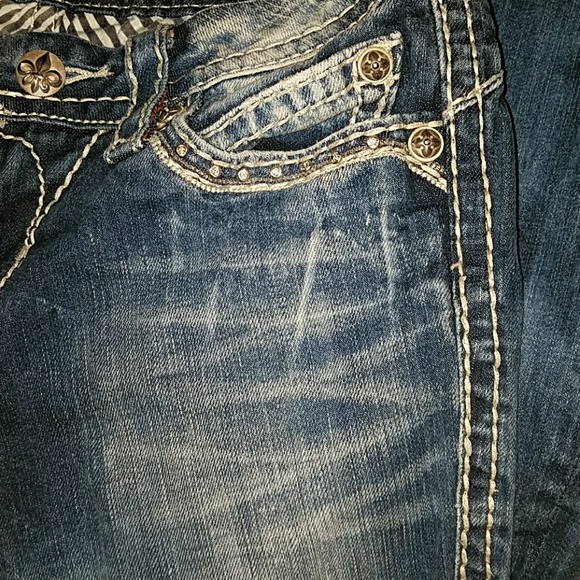 ROCK REVIVAL JEANS - Picture 3 of 4