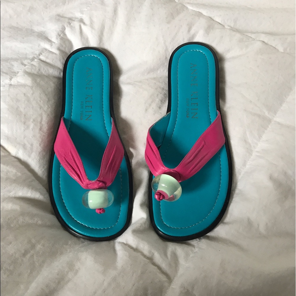 Anne Klein flip flops