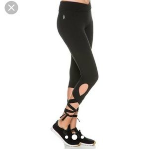 Boutique Yoga tie down leg pants