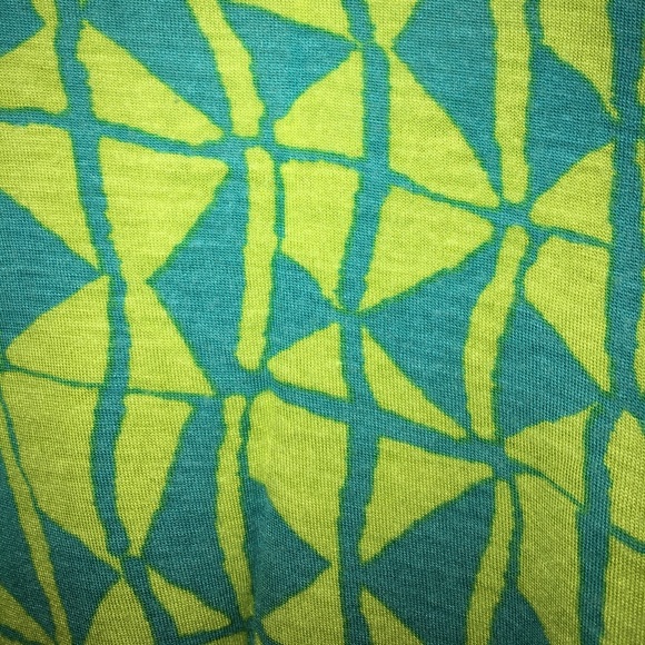 Triangle pattern crop tank - Picture 3 of 3