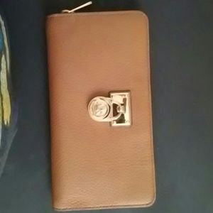 Michael kors wallet brand new