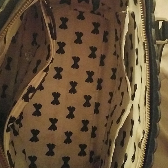 Authentic Kate Spade satchel w/ matching wallet - Picture 2 of 4