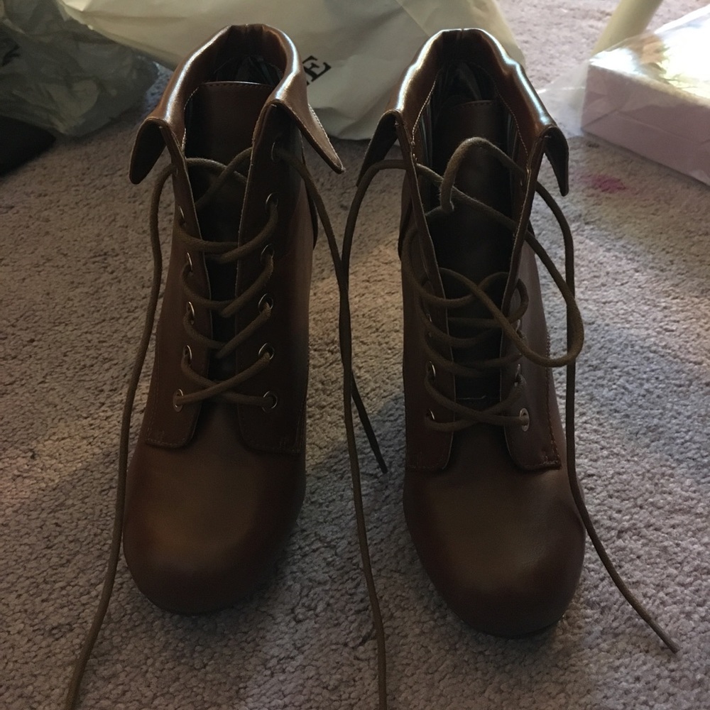 Brown heeled booties size 7.5