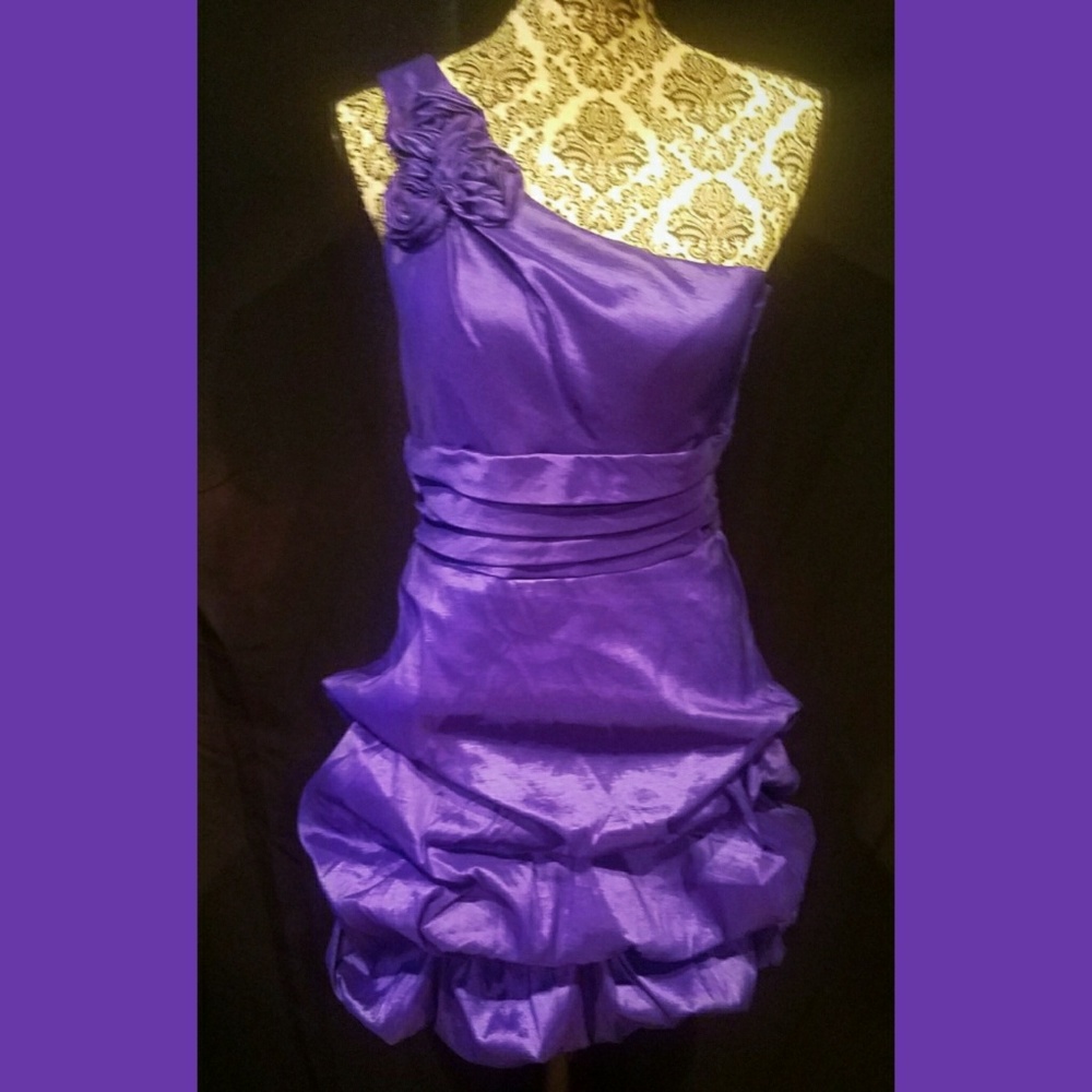 Beautiful one shoulder purple prom/formal dress