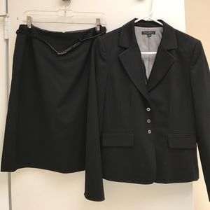 Tahari black skirt suit set