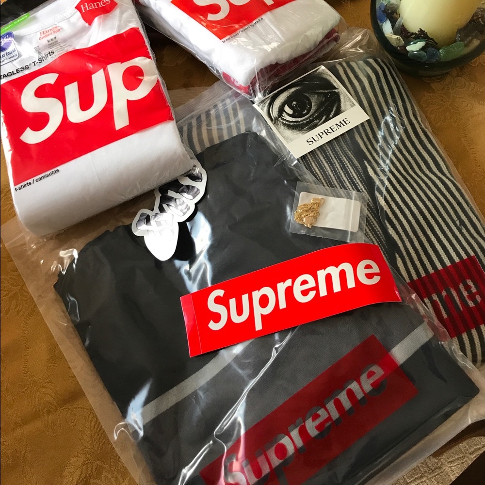Supreme yeezy cmn tour