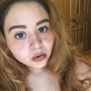 Meet your Posher, Karla