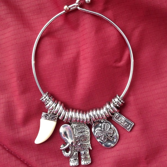 Sterling silver bracelet with charms. - Picture 3 of 4